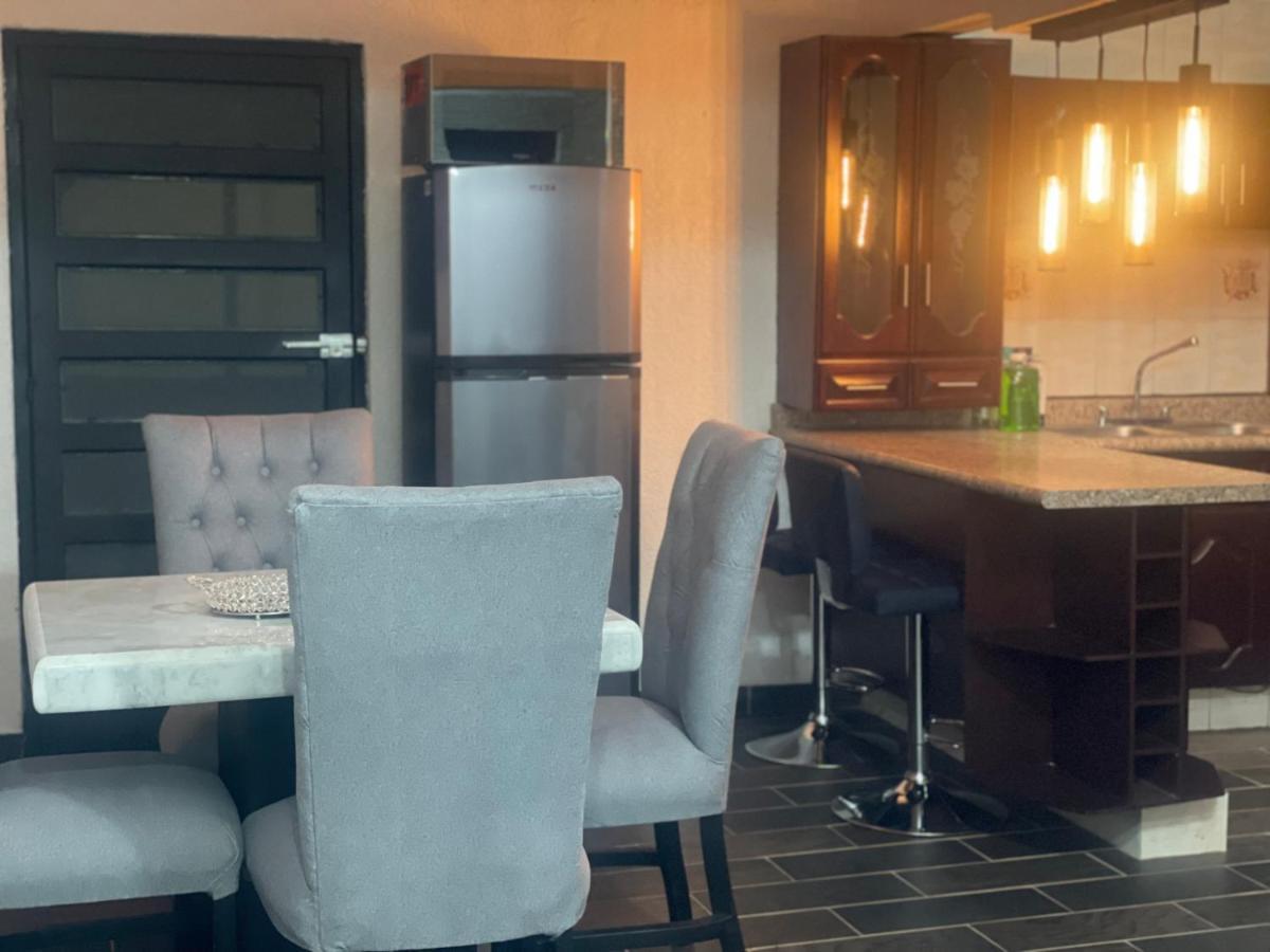 Lovely And Warming 3 Bed Apartamento